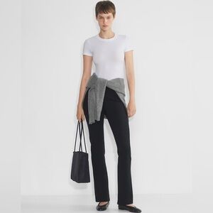 Aritzia Smooth Seamless Willow T-shirt Seamless shortsleeve t-shirt White NWT